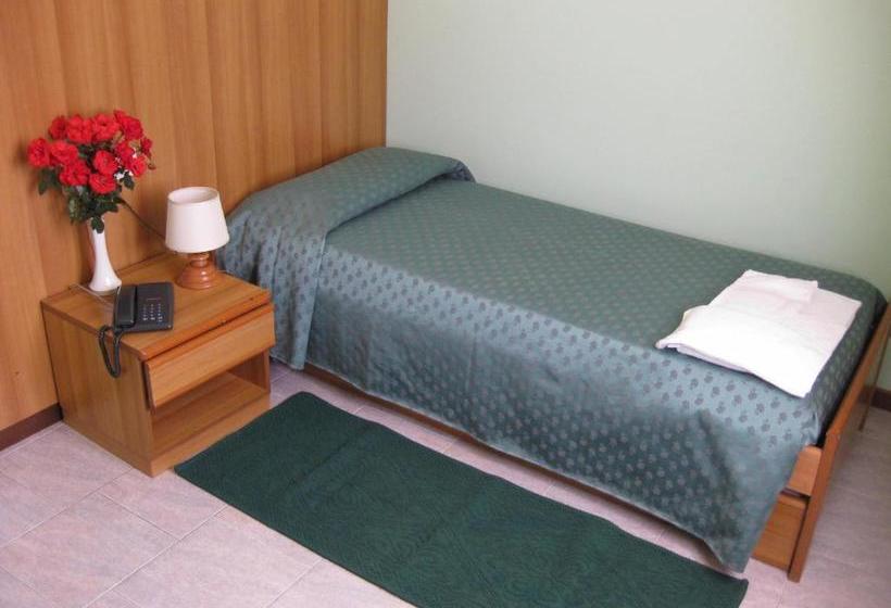 פנסיון Casa Atena