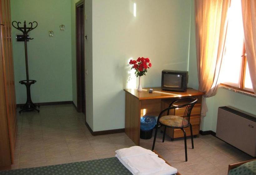 פנסיון Casa Atena