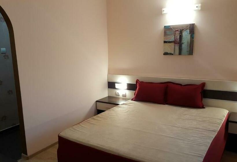 پانسیون Ego Guest House