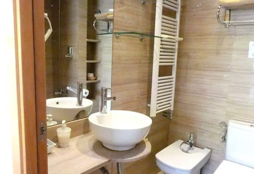 پانسیون Hostal House