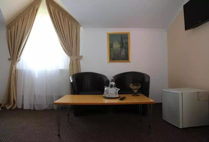 Majatalo New Aosta Garden