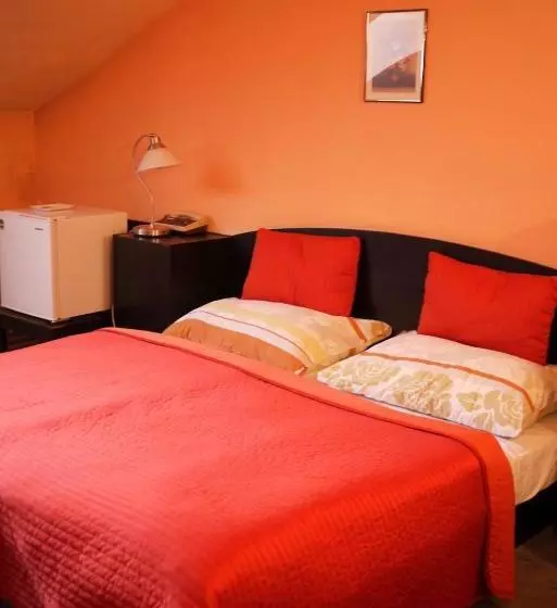 Majatalo Penzion Tilia