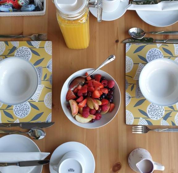 بنسيون Scooniehill Farm House B&b