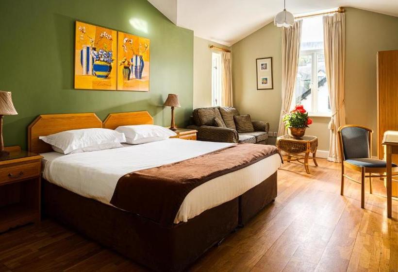 پانسیون The Oystercatcher Lodge Guest House