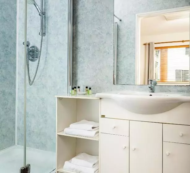 ペンション The Oystercatcher Lodge Guest House