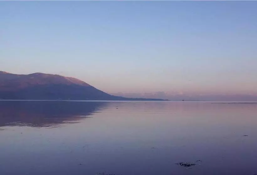 ペンション The Oystercatcher Lodge Guest House