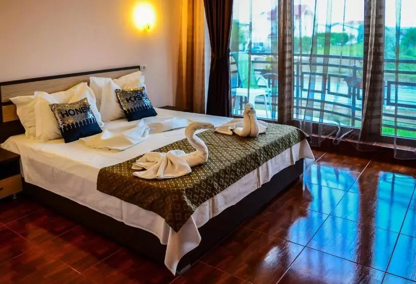 پانسیون Vila Sunriviera
