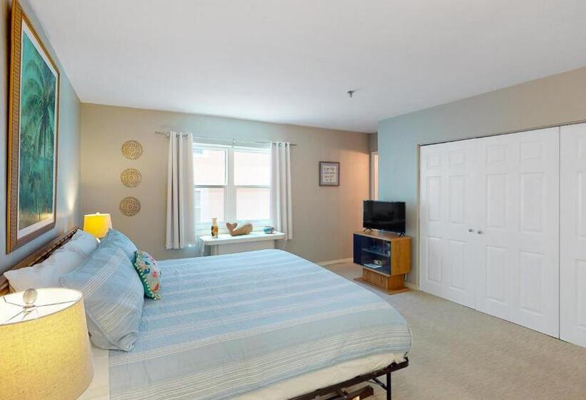 Redington Surf Resort