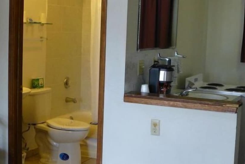 Hostel Umatilla Inn & Suites