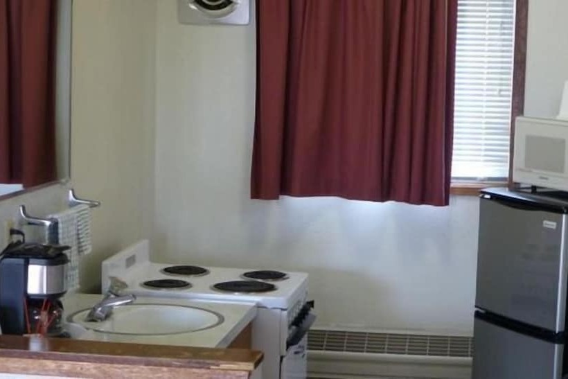 Hostel Umatilla Inn & Suites