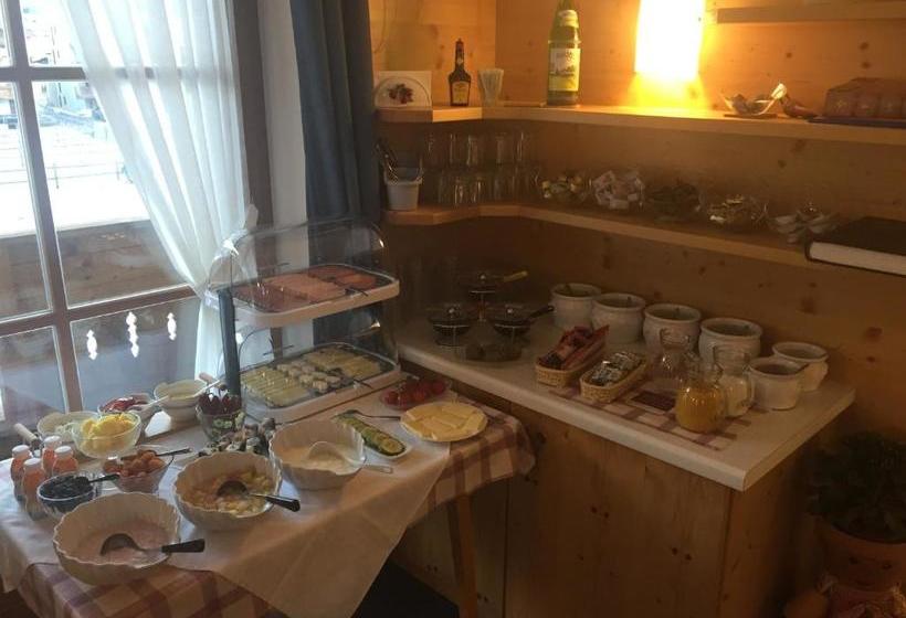 ペンション Gästehaus Rettenbacher