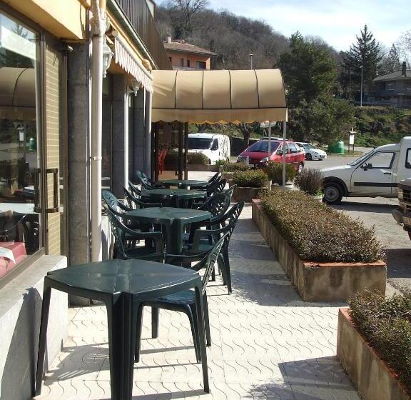 بنسيون Hostal Mont Rock