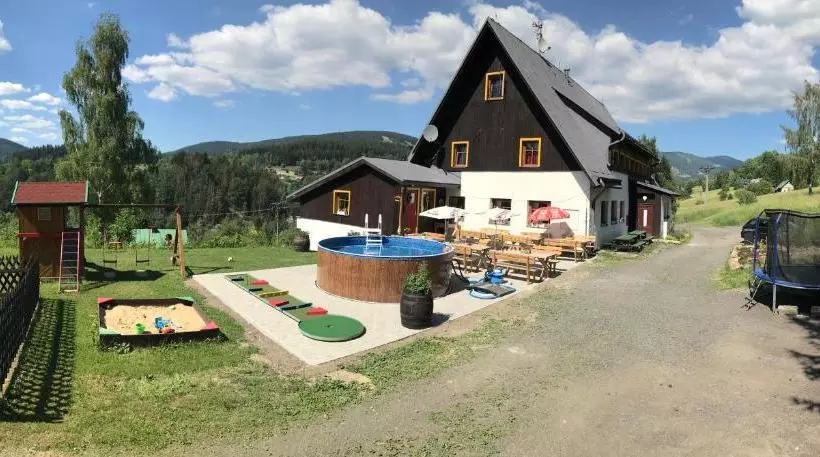 Majatalo Penzion Slunečnice