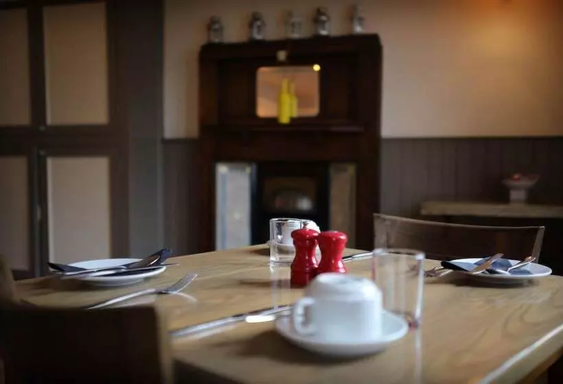 ユースホステル The Horse & Farrier