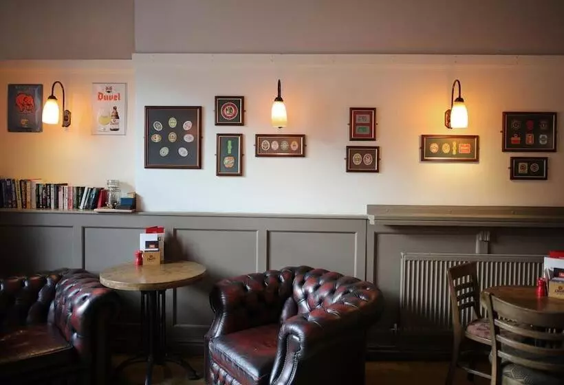 ユースホステル The Horse & Farrier