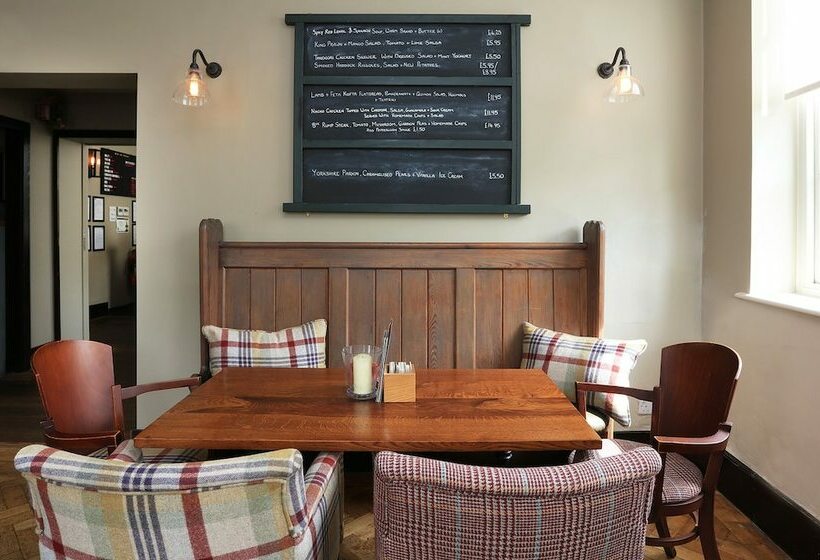 فندق صغير The Mitre Inn