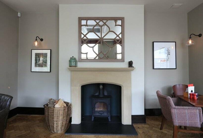 فندق صغير The Mitre Inn