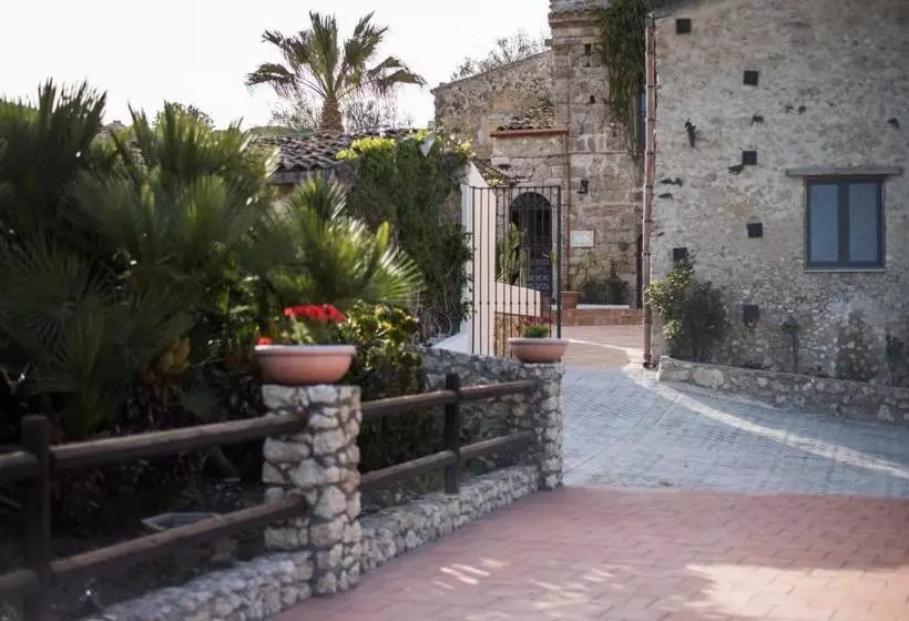 Hotelli Agriturismo Baglio Lauria