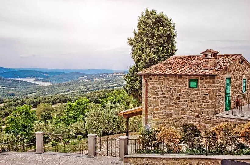 Hotelli Terra Di Michelangelo