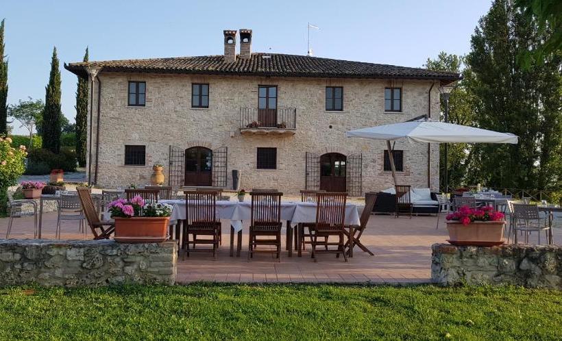 호텔 Casale Il Pisciarello