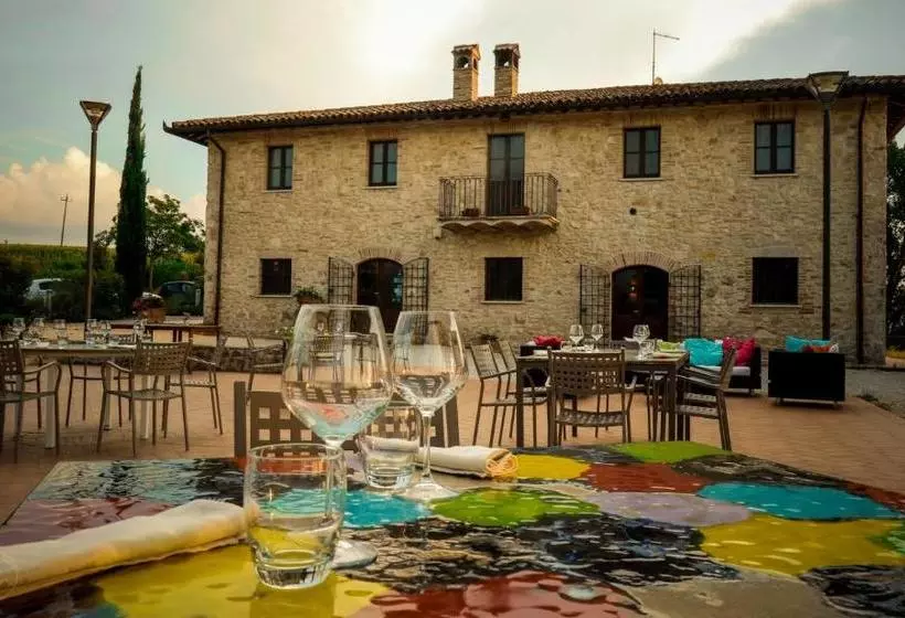 ホテル Casale Il Pisciarello