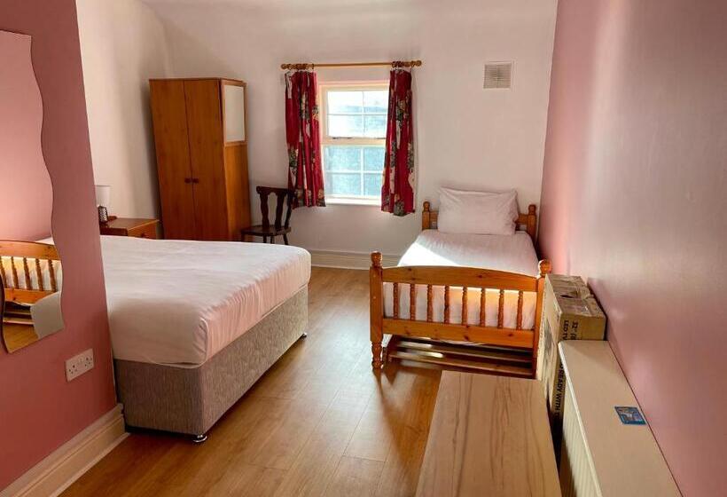 פנסיון An Stór Townhouse