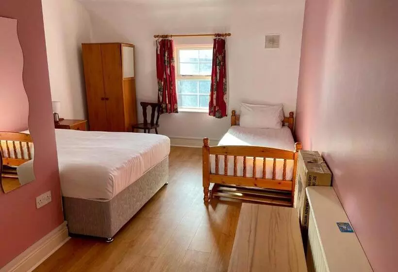 ペンション An Stór Townhouse