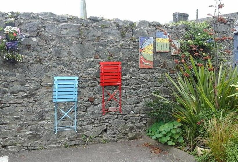 פנסיון An Stór Townhouse