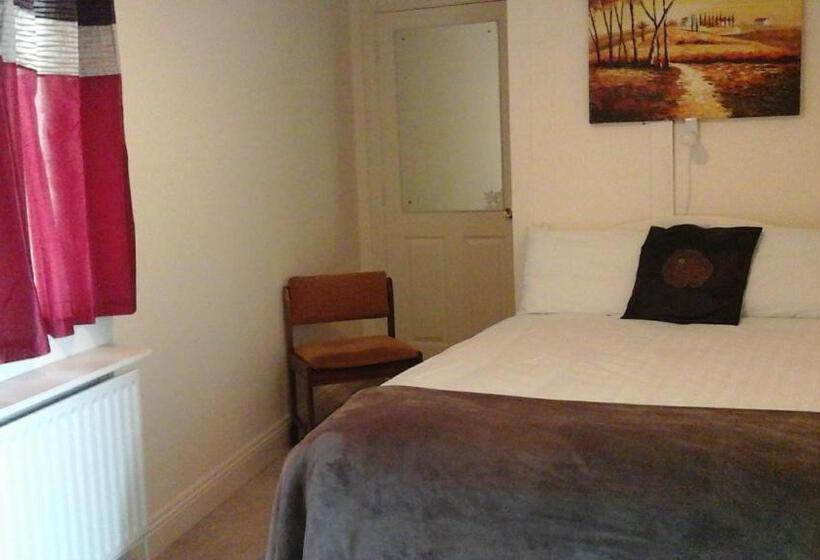 פנסיון An Stór Townhouse