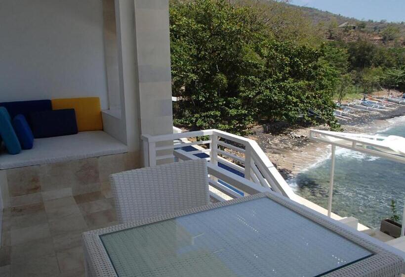 פנסיון Aquaterrace Amed