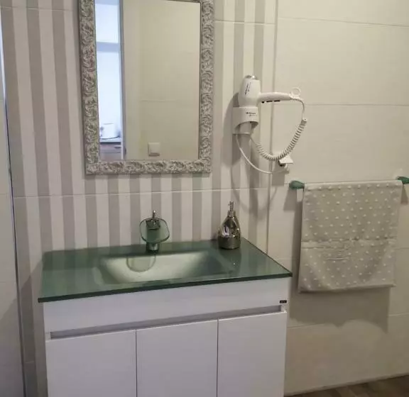 Majatalo Casa De Hospedes Isaias