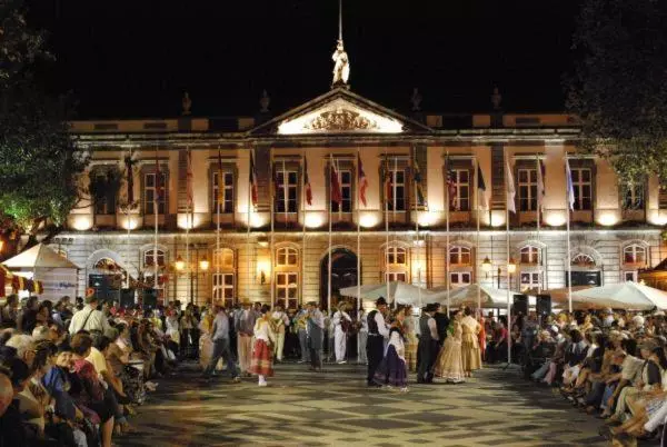 Majatalo Casa De Hospedes Isaias