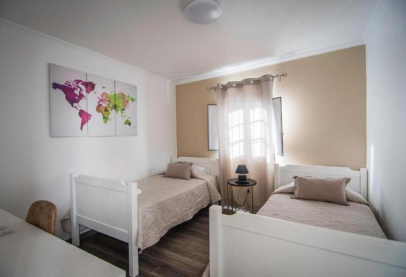 بنسيون Casa De Hospedes Isaias