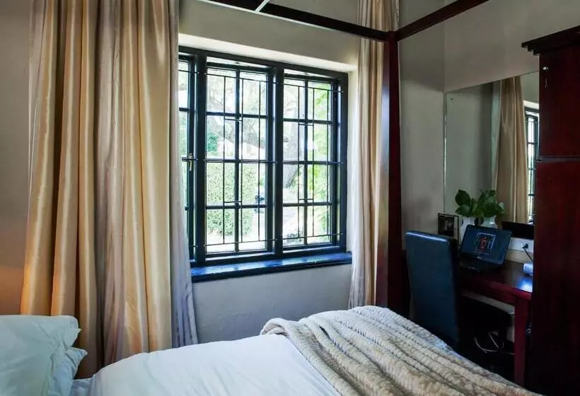 Majatalo Firlane House