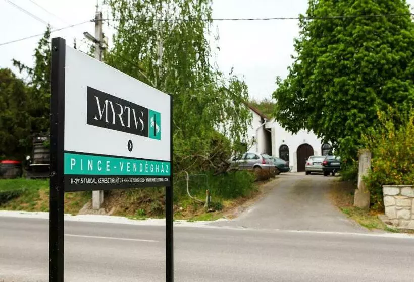 ペンション Myrtus Pince és Vendégház