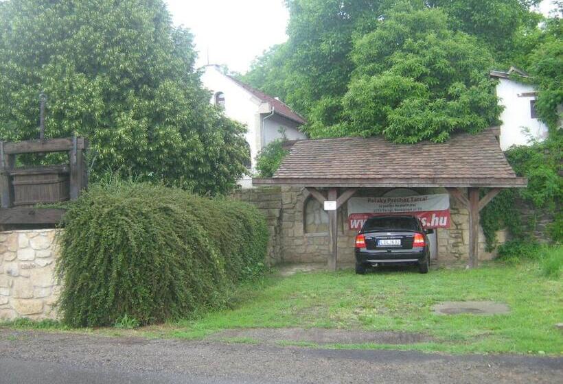 פנסיון Myrtus Pince és Vendégház