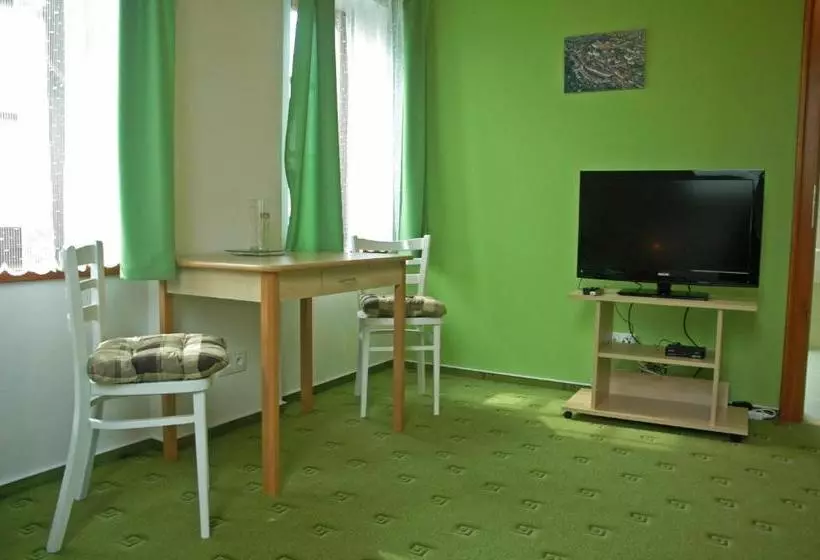 Majatalo Penzion Tašner