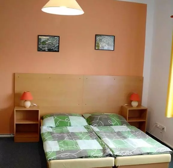 Majatalo Penzion Tašner