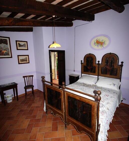 پانسیون Residenza Di Paese Castello Del Poggio