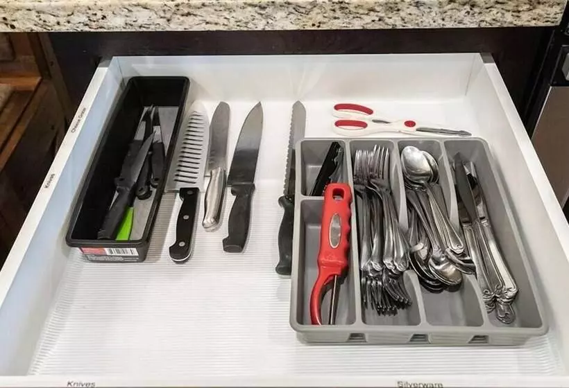 Aspenwood Manor South