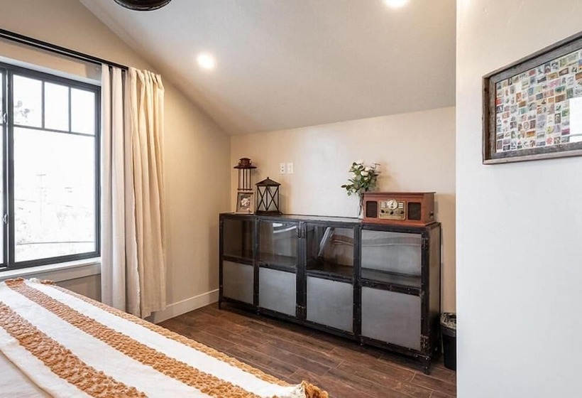 Aspenwood Manor South