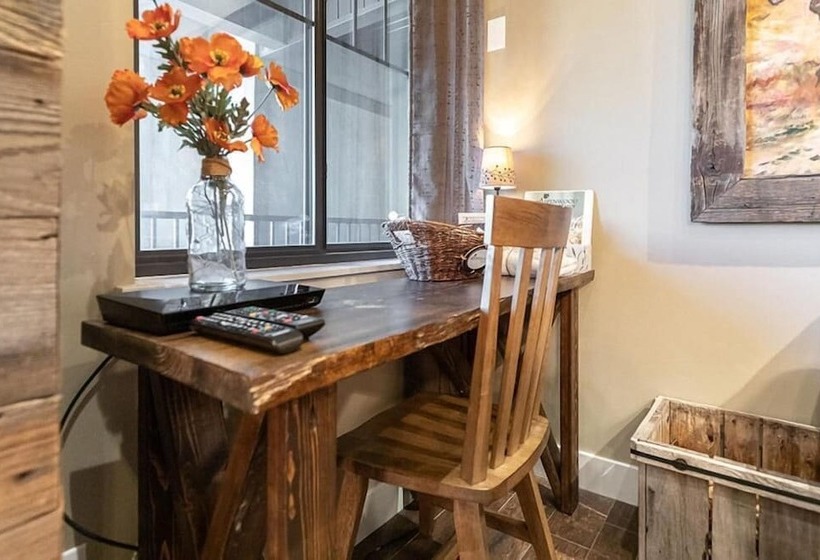 Aspenwood Manor South