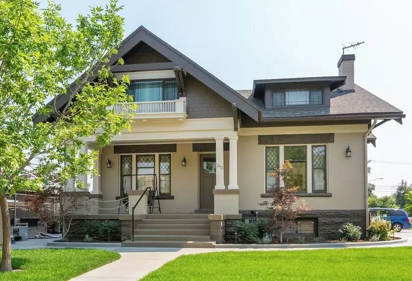 Aspenwood Manor South