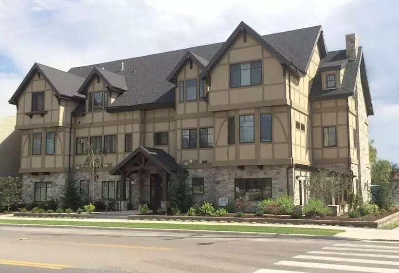 Aspenwood Manor South