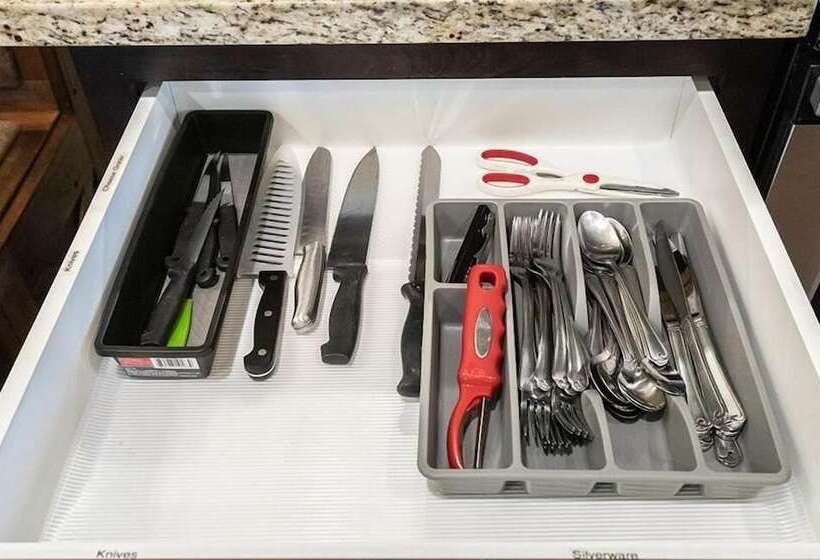 Aspenwood Manor South