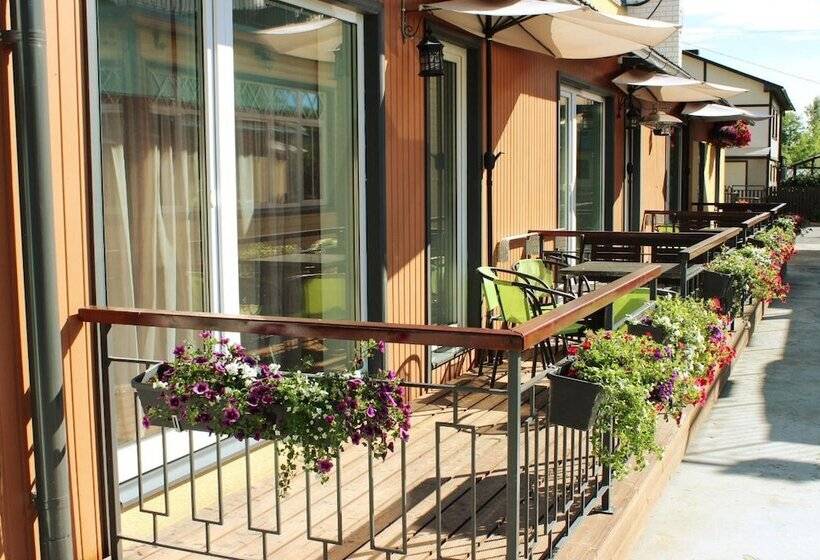 Embrace Hotel & Apartments