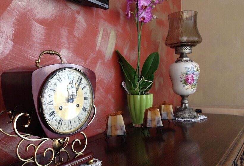 Embrace Hotel & Apartments