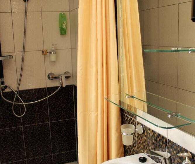 Embrace Hotel & Apartments