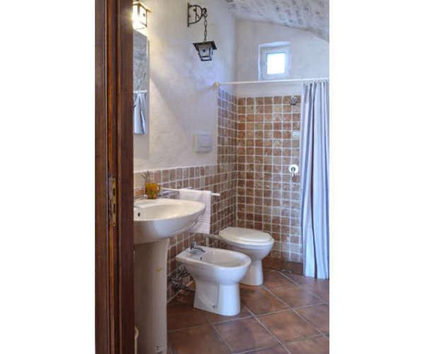 هتل Agriturismo Antonelli Piangevino