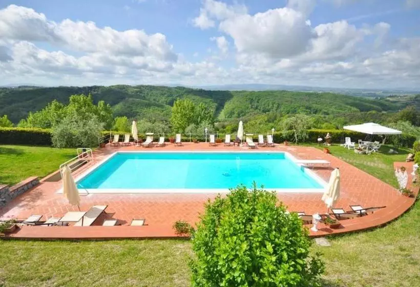 ホテル Agriturismo Montemari